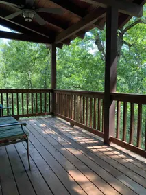 Cozy Cabin in the Woods on mountain in Hot Springs - Image 3