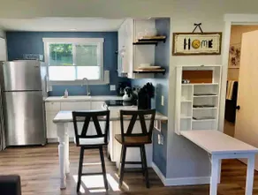 Cozy Country Cottage * Near Hiking & Beaches - Image 3