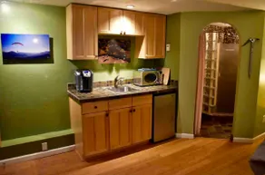 Midtown Oasis Cottage - Image 4