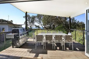Oceanside I Pet Friendly Absolute Beachfront - Image 3