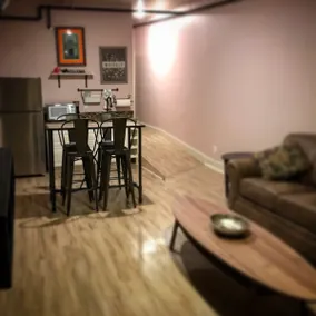Johnson Apartment and Cathouse Suites, Dogs OK w/$ $ - Image 2