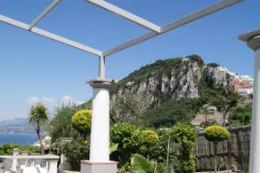 THE CAPRI SPRING - Image 2