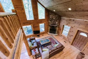 Hilltop Hideaway Log Cabin - Image 2
