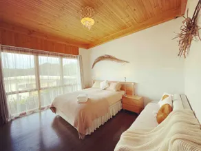 Hot Springs Treehouse - Image 2
