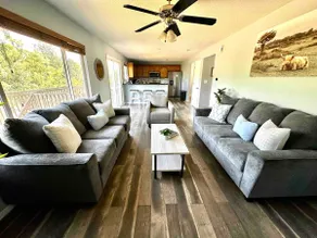 Sleeps 12 | Hot Tub | Air Hockey | 3.5 Baths - Image 5