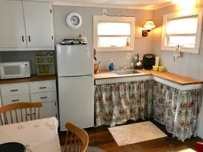 ”Charming Barbara” Cottage on Seneca Lake! - Image 3