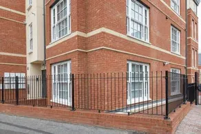 Margate Mews 150m From Sea Front and half a mile from Dreamland - Image 3