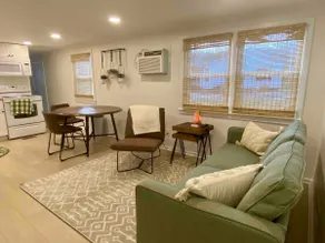 ALL THE COMFORTS OF HOME - CLOSE TO UPMC - Image 2