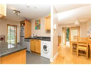 Lovely 2 bedroom condo. Very quiet.Exclusive area. - Image 5
