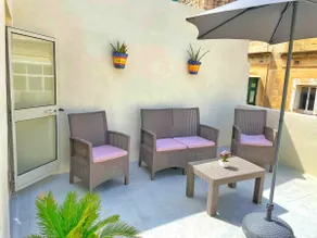 Character house with roof terrace-Ferry-Valletta - Image 3