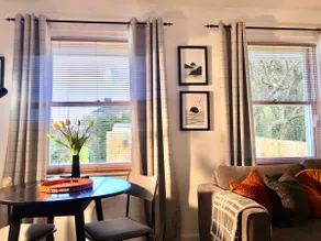 Cosy & Stylish Parkside Retreat with Parking - Image 4