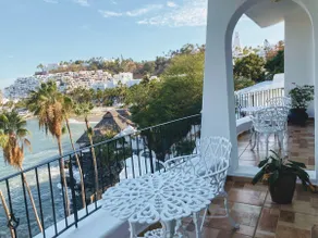 Las Hadas oceanfront villa right on the beach. - Image 4