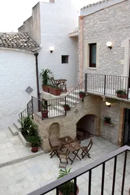 Large Apartment Residence San Martino Erice - Image 4