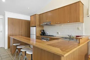 Blue Door - Lorne Holiday Stays - Image 3