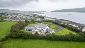 Country Setting in the Middle of Dingle Town. - Image 2