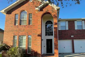 Fully remodeled home in The Woodlands area - Image 2