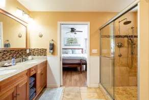 Ocean view w/AC, near Rainbow Falls and Downtown - Image 4