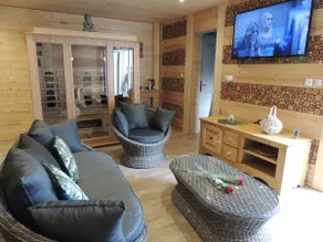 ”ESPERANZA-JACUZZI-SAUNA” fully private cottage - Image 2