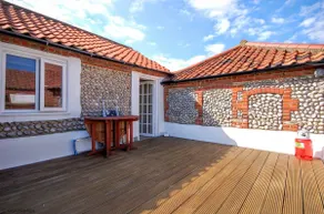 Anker Cottage - Nyd masser af plads i dette fantastiske åbne planlagte, omvendte niveauhus. - Image 2