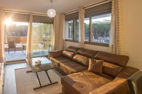 Beautiful apartment in residence feet in water - Image 5