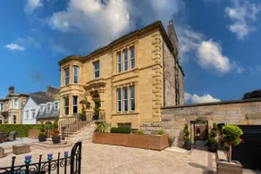 The Luxury Garden Apartment Kings Park Stirling - Image 4