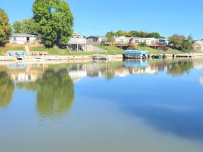 2-bedroom hideaway in Mahaffie Bay at Johnson Lake - Image 2