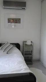 Fully renovated little independent house - Image 2