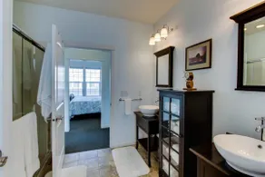 High Tides Beach House - Image 4
