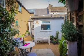 'Oh So Snug' Bijou 1-bedroom cottage, in the heart of Whalley, Clitheroe - Image 4