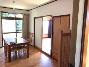 You will have the entire house to yourselves! Villa Imaihama Bldg. B is a private villa along the national highway, and pets are welcome! - Image 3