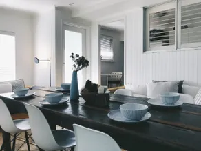 Budgewoi Beach House - Image 2