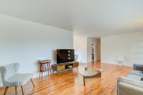 Exceptionally clean, well equipped home in Dayton. - Image 4