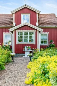 Exclusive villa with rural and idyllic location - Image 3
