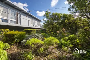 Blue Cottage Bay Views | Walk To Blairgowrie Beach - Image 2