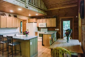 Hilltop Hideaway Log Cabin - Image 5