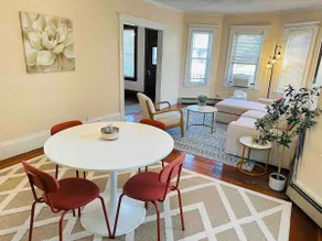 3BR near Metro/10 min Drive to BOS/Free Parking - Image 3