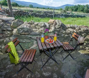 Rural retreat in Sierra Norte near Buitrago - Image 5