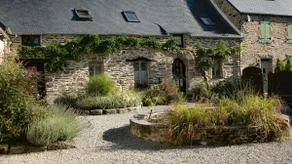 Le Chêne - with Aircon - Sleeps 6 - Image 5