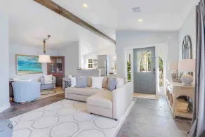 2/1 One of A Kind Waterfront Retreat Scenic Views - Image 4