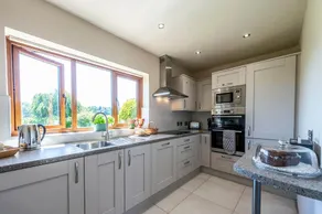 The Dinney B&B - Image 2