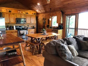 Buck Mountain Getaway - Stunning views, hot tub, fireplace. Nearby Boone. - Image 4