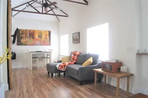 Private 1 Bedroom Modern Apartment - Image 2