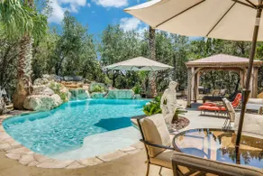 Cozy Cabin with Hot Tub and resort amenities - Image 5