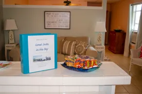 Sweet Suite in the Bay - Image 3