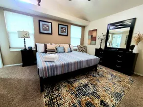 HOT TUB~ KING Bed~ Pool Table - Image 3