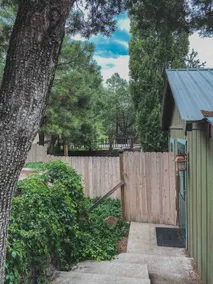 Moonlight Mountain Lodge - Image 2