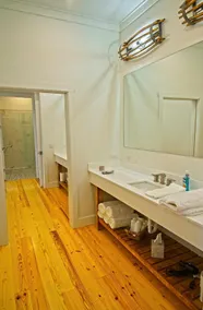 The Lodge At The Winery - Image 5