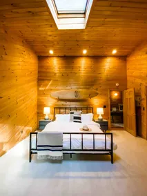 Cozy Pet-Friendly Cabin w/GameRoom and FirePit! - Image 4