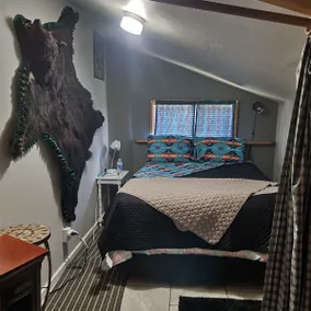 2 bedroom Rustic Chama Cabin - Image 2