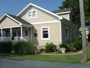 3 bedroom/2.5 bath Smith Island bungalow with dock - Image 5